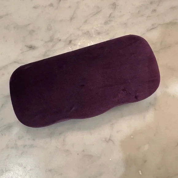 Gucci Black Glasses with Purple Case - Picture 8 of 8